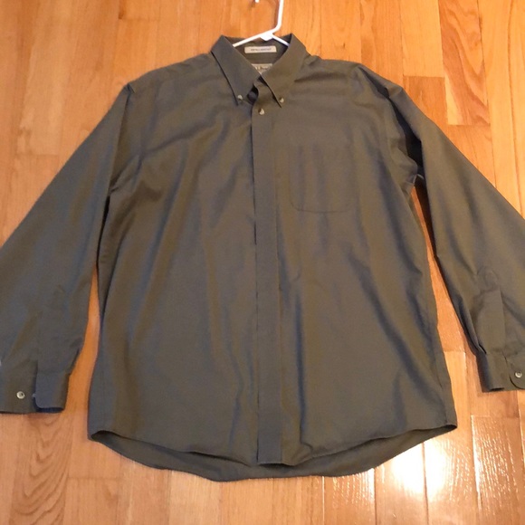L.L. Bean Other - 2/$25 Ll bean men’s  shirt wrinkle resistant sz L